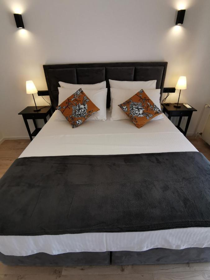 Luxury Residence Zola Zara Esterno foto