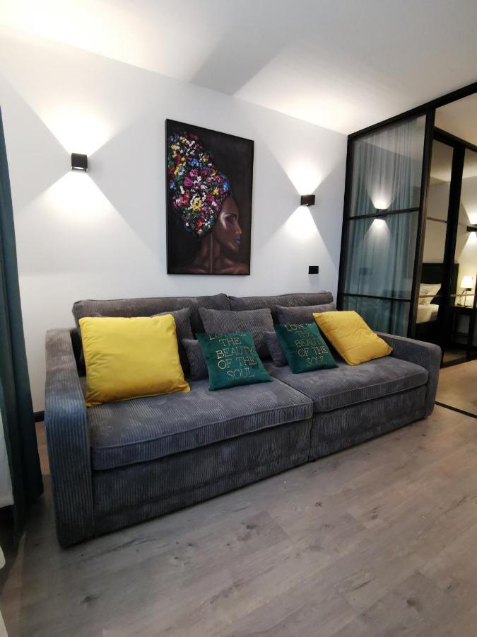 Luxury Residence Zola Zara Esterno foto