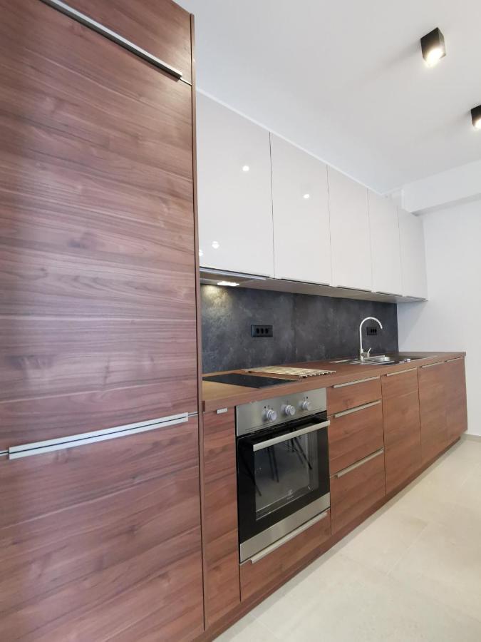 Luxury Residence Zola Zara Esterno foto