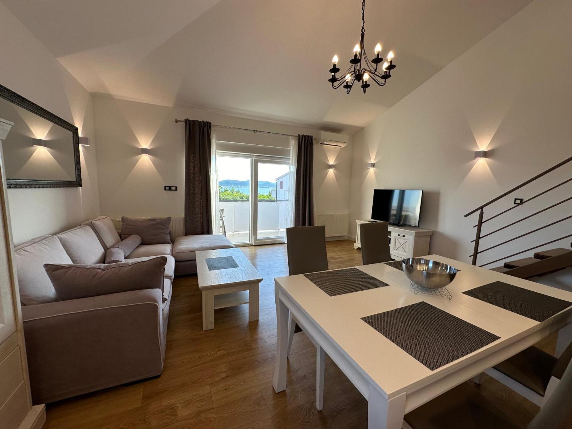 Luxury Residence Zola Zara Esterno foto